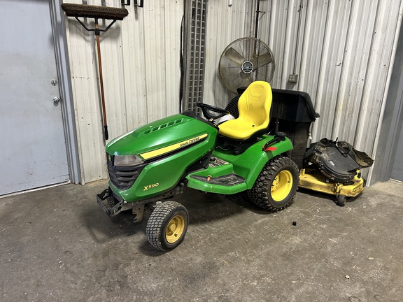Photo of 2016 John Deere X590