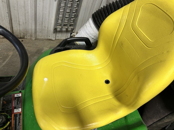 Photo of 2016 John Deere X590