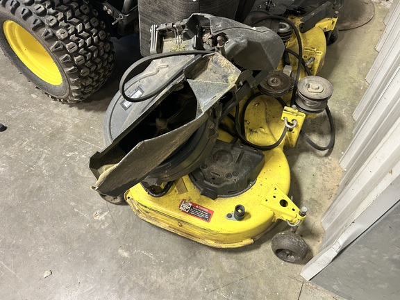 Photo of 2016 John Deere X590