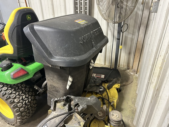 Photo of 2016 John Deere X590