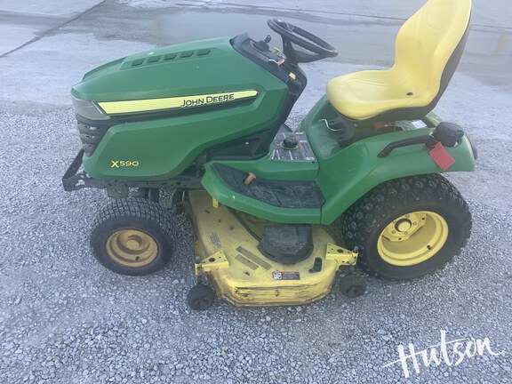 Photo of 2016 John Deere X590