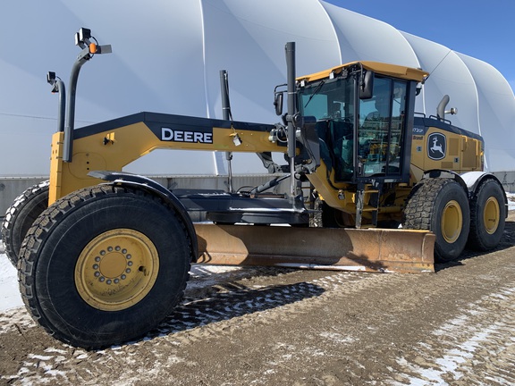 Photo of a 2021 John Deere 872G