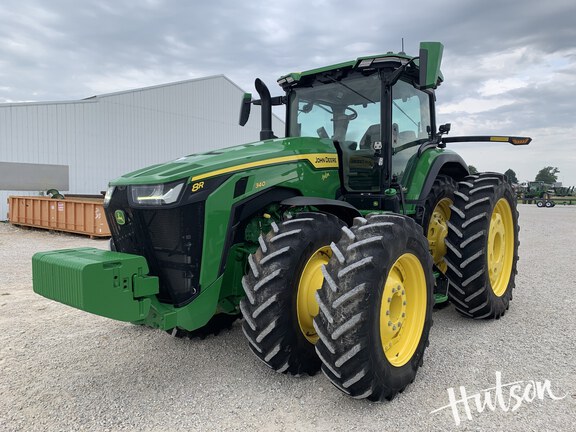Photo of 2025 John Deere 8R 340