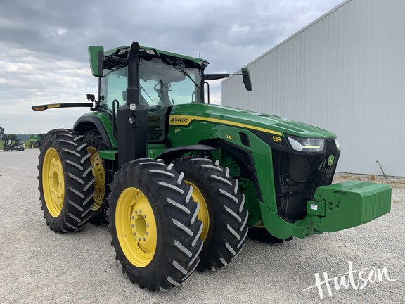 Photo of 2025 John Deere 8R 340
