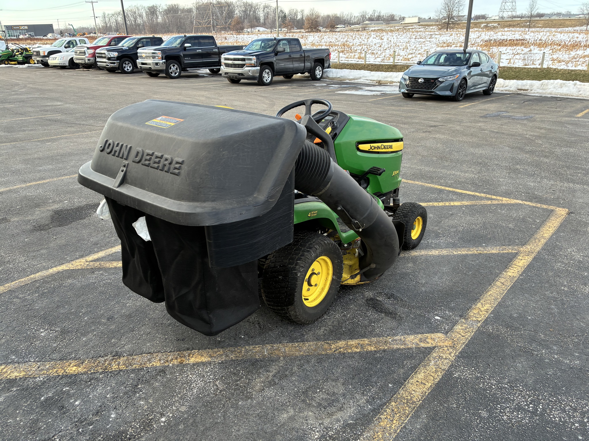 2008 John Deere X304 Image 3