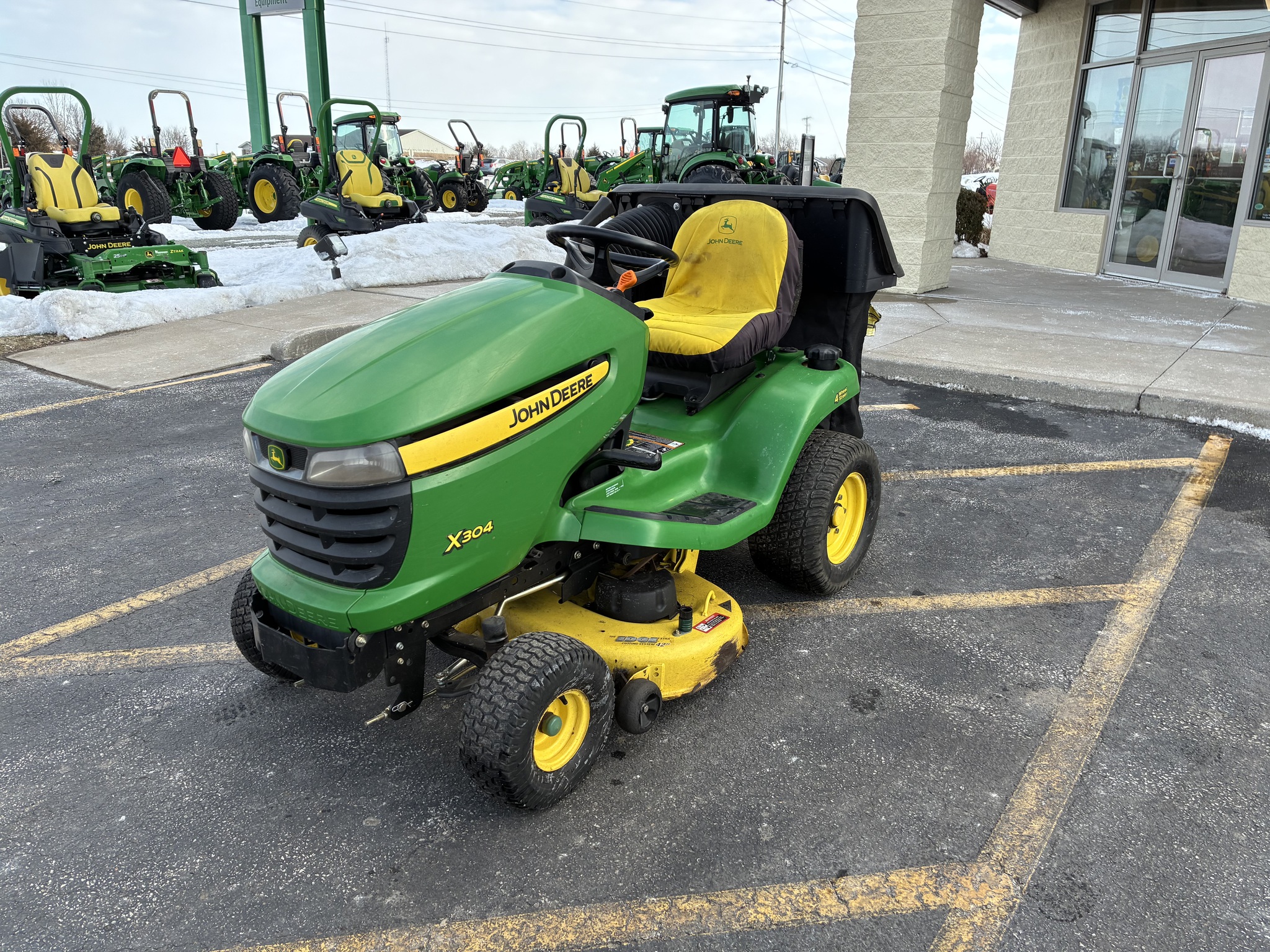 2008 John Deere X304 Image 7