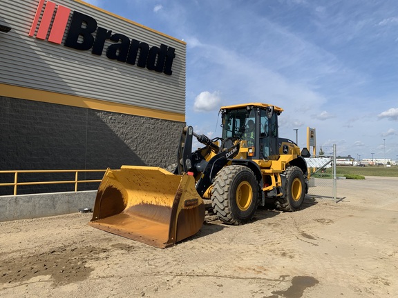 2024 John Deere 544 P