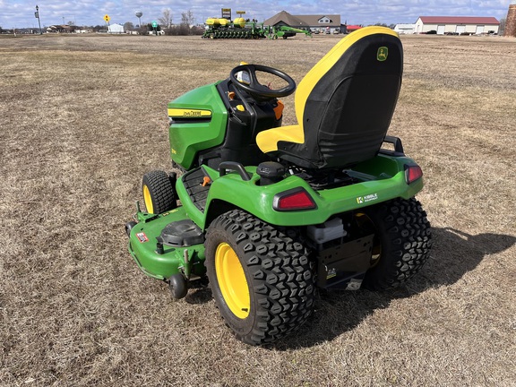 2024 John Deere X590 - Photo7