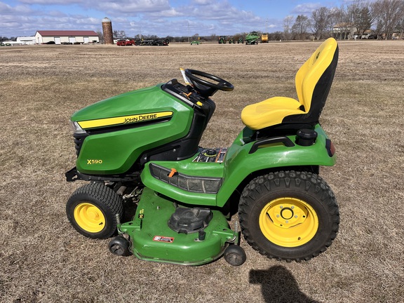 2024 John Deere X590 - Photo8