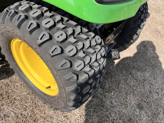 2024 John Deere X590 - Photo16