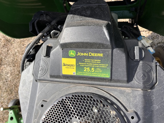 2024 John Deere X590 - Photo19