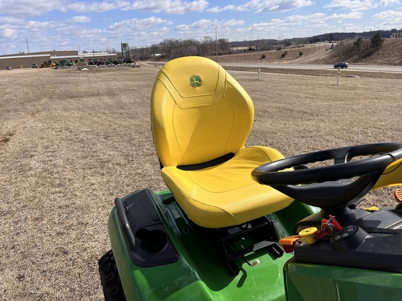 2024 John Deere X590 - Photo20