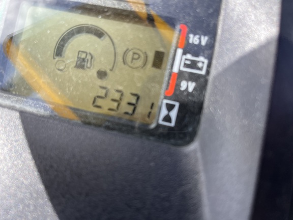 2024 John Deere X590 - Photo26