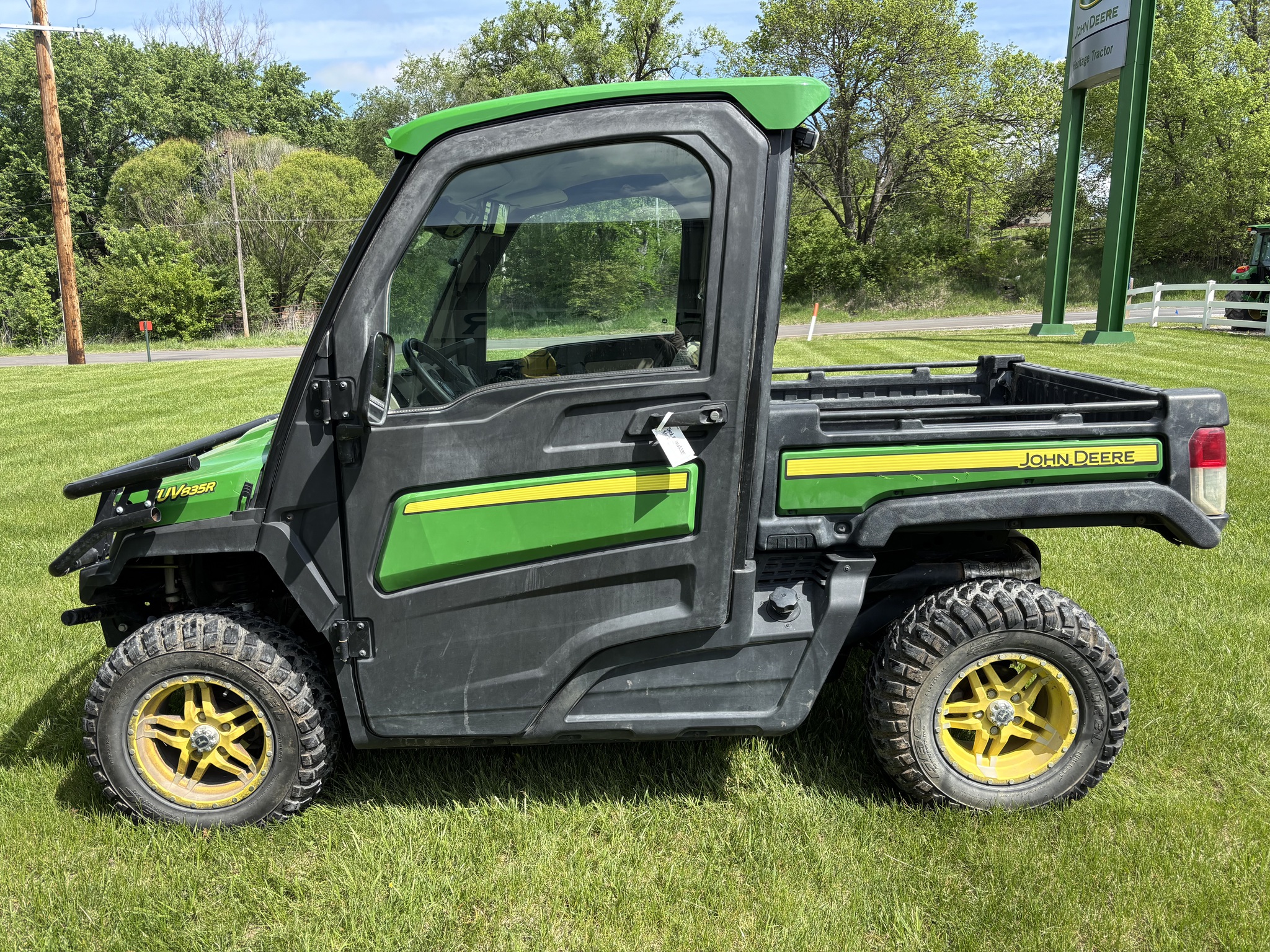  2020 John Deere XUV 835R at Heritage Tractor in Atchison, KS