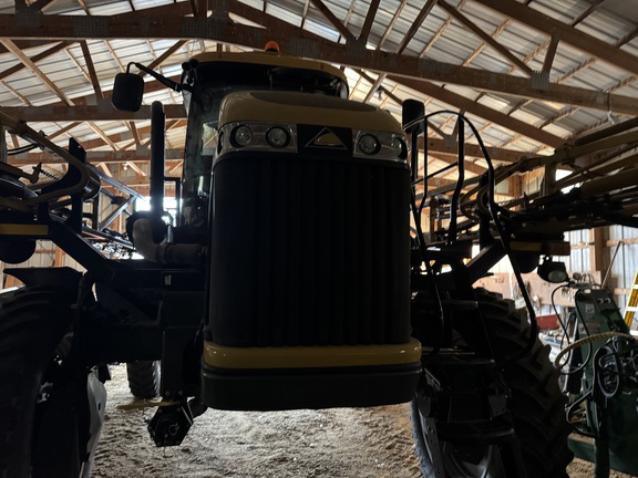 2014 RoGator RG900 - Photo12