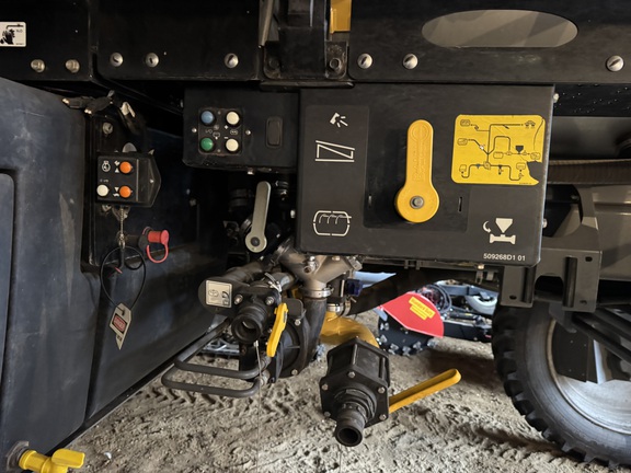 2014 RoGator RG900 - Photo2