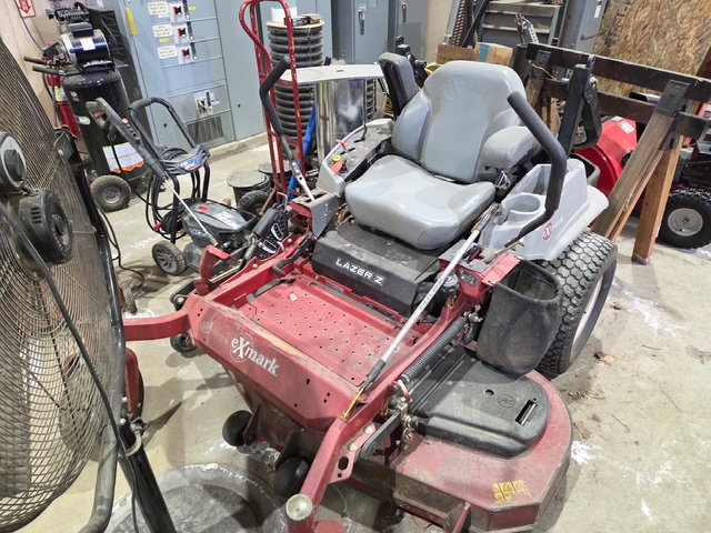 2016 Exmark LZE742GKC Image 1