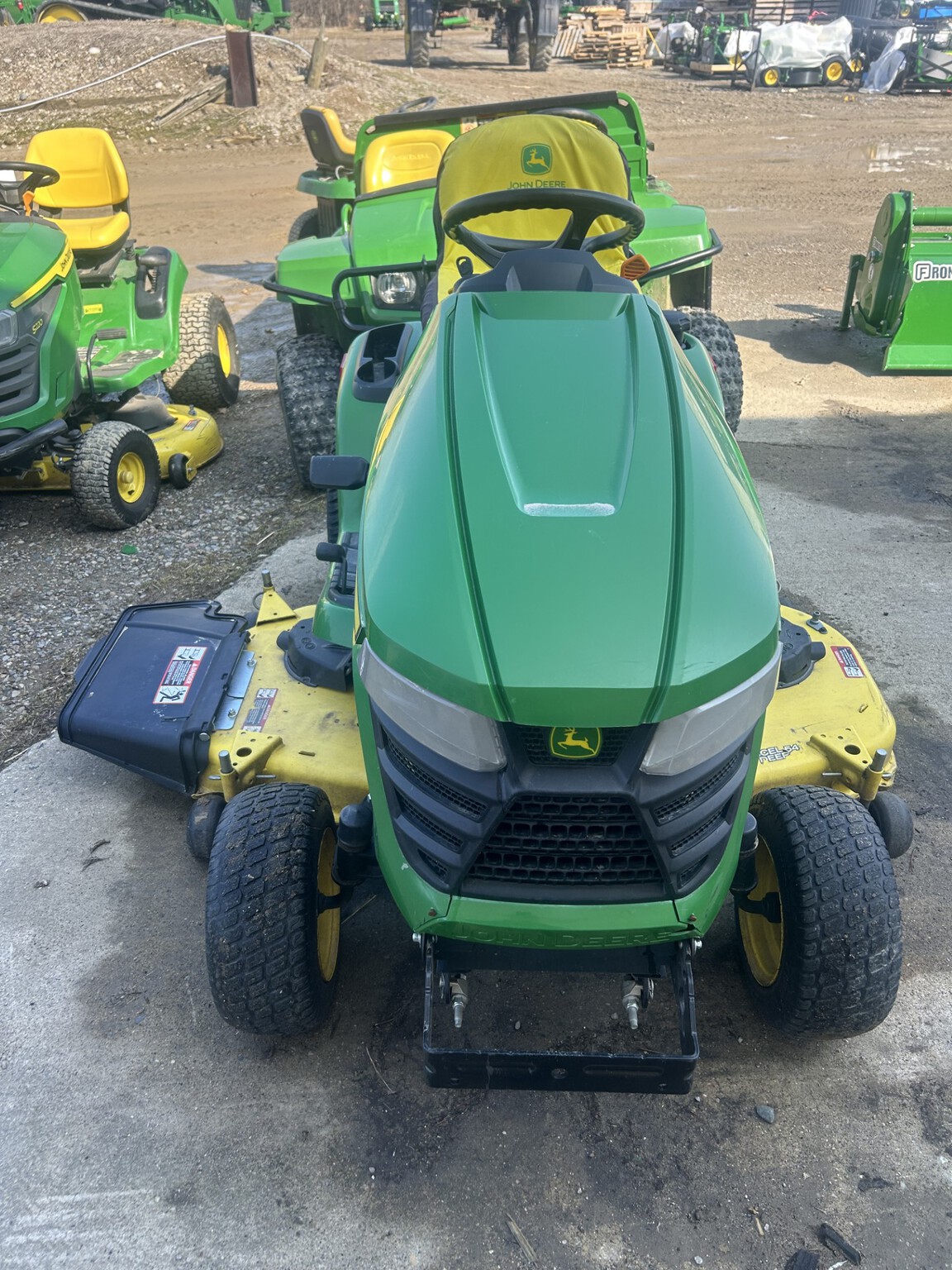 2017 John Deere X390 Image 6