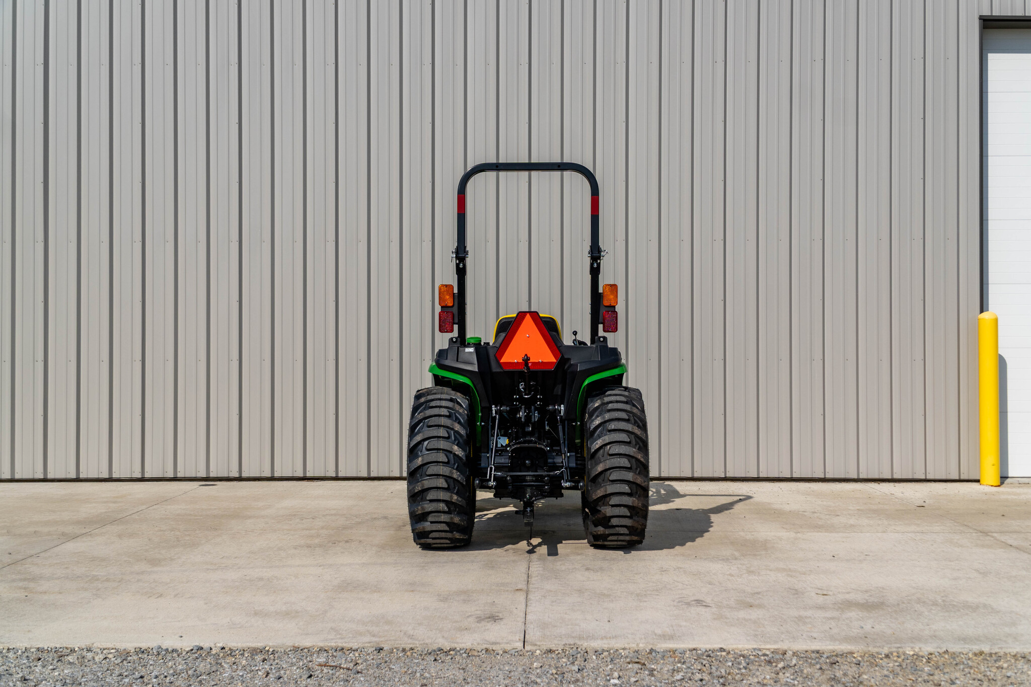 New In-Stock 2026 John Deere 3025E Compact Utility Tractors at Koenig Equipment in Germantown, OH - PhotoXL4