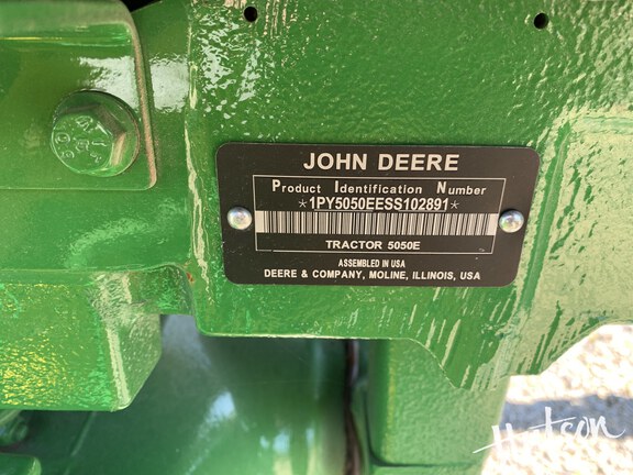 Photo of 2025 John Deere 5050E