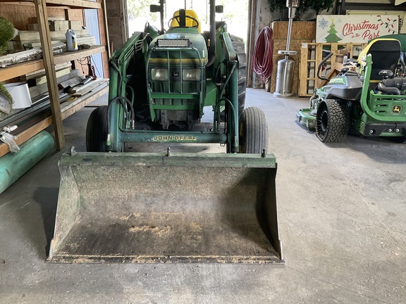 Photo of 1993 John Deere 5300