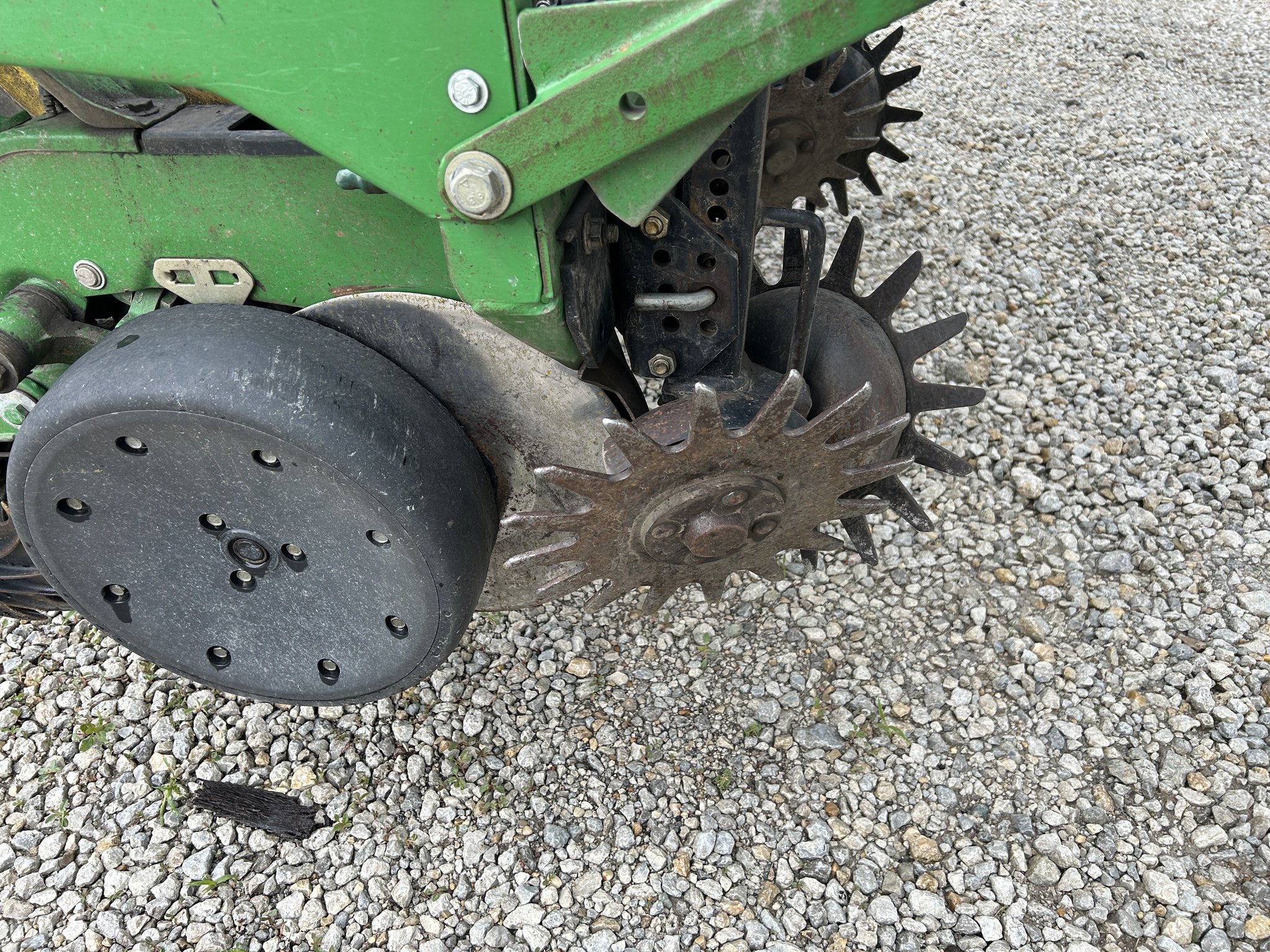  1998 John Deere 1770 at Heritage Tractor in Roanoke, IL