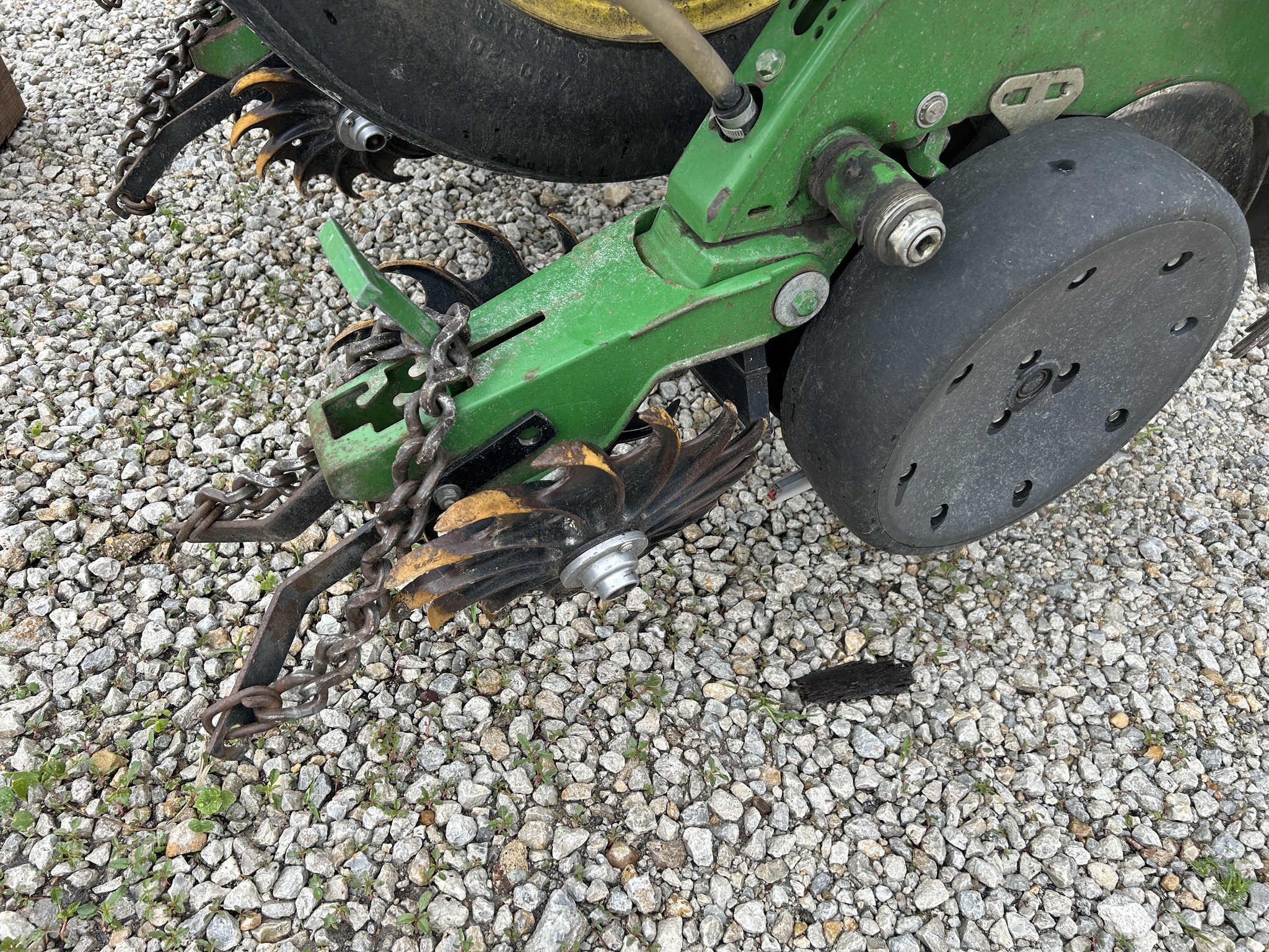  1998 John Deere 1770 at Heritage Tractor in Roanoke, IL