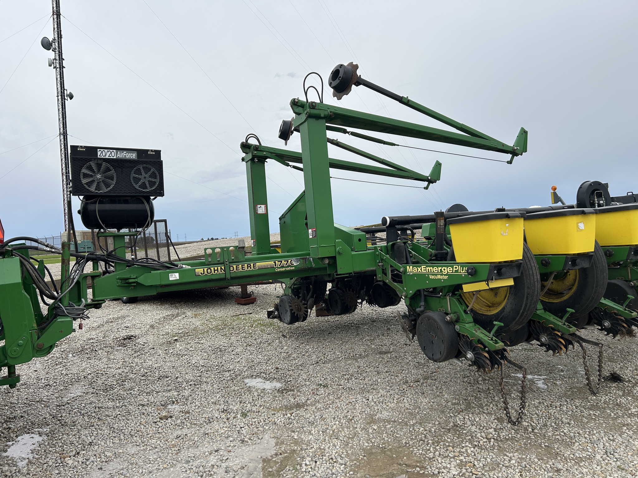  1998 John Deere 1770 at Heritage Tractor in Roanoke, IL