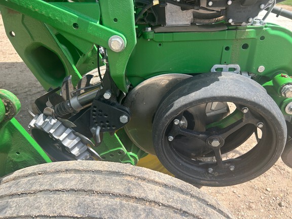 2023 John Deere 1775NT (4th thumbnail)