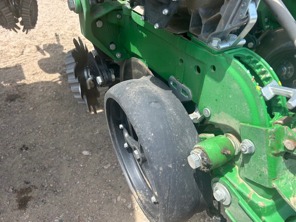 2023 John Deere 1775NT (8th thumbnail)