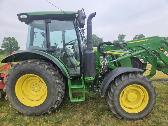 Photo of 2024 John Deere 5095M