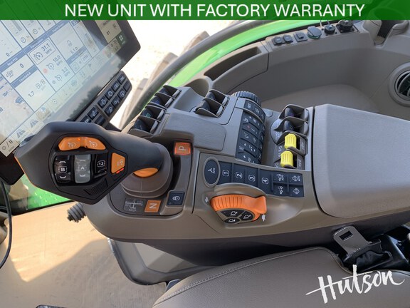Photo of 2025 John Deere 8R 370