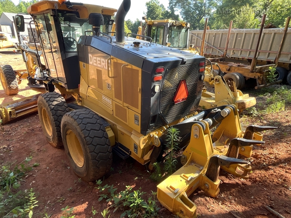 Photo of a 2019 John Deere 620G