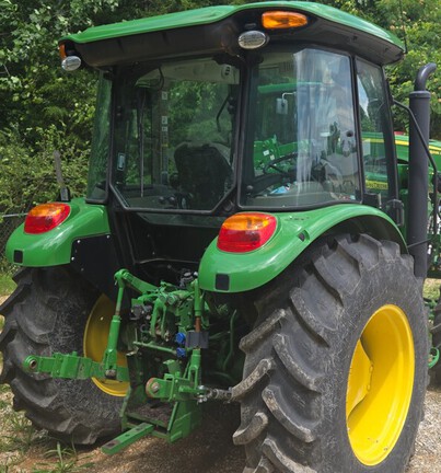 2023 John Deere 5075E