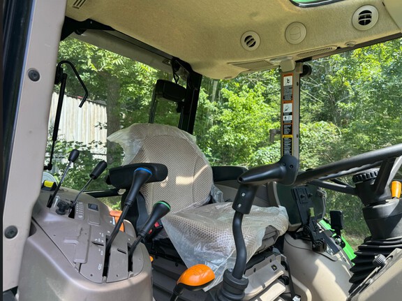 2023 John Deere 5075E