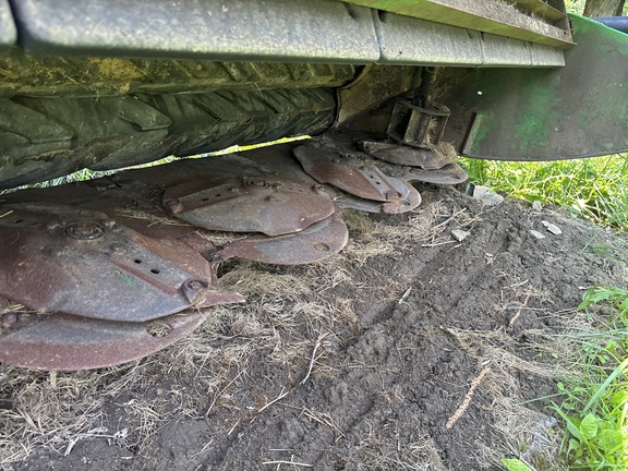 Used 2000 John Deere 925 Mower Conditioners at Koenig Equipment in Oxford, OH - Photo7