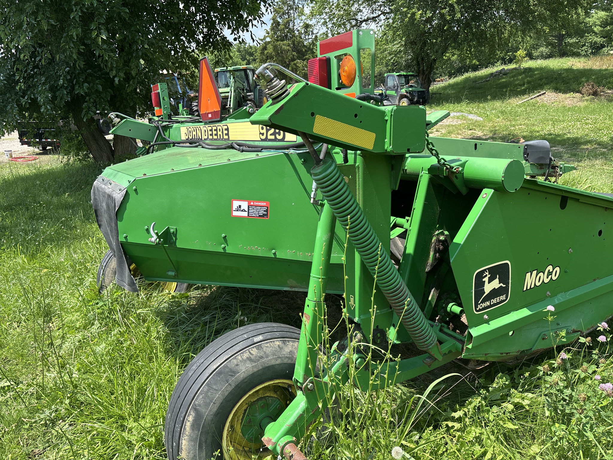 Used 2000 John Deere 925 Mower Conditioners at Koenig Equipment in Oxford, OH - PhotoXL3