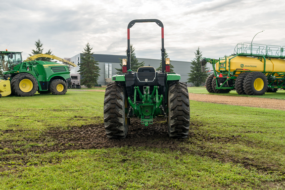 Used 2024 John Deere 4044M Compact Utility Tractors at Horizon Ag & Turf in Westlock, AB - Photo3