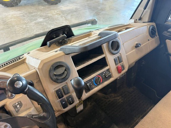 Photo of 2020 John Deere XUV 835R