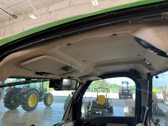 Photo of 2020 John Deere XUV 835R