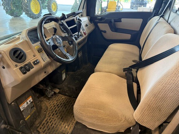 Photo of 2020 John Deere XUV 835R