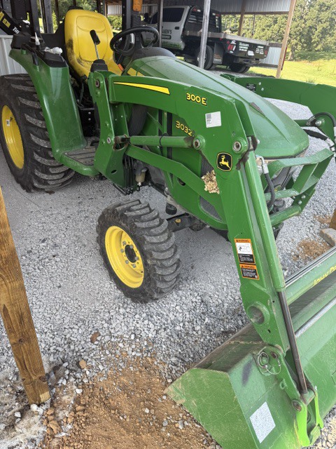 2022 John Deere 3032E