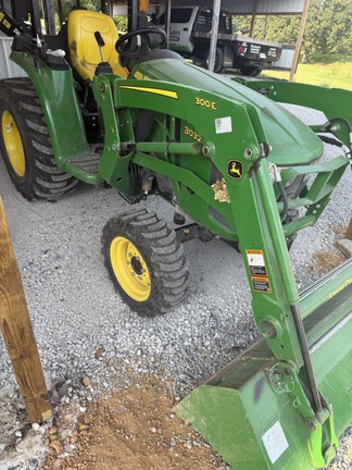Photo of 2022 John Deere 3032E