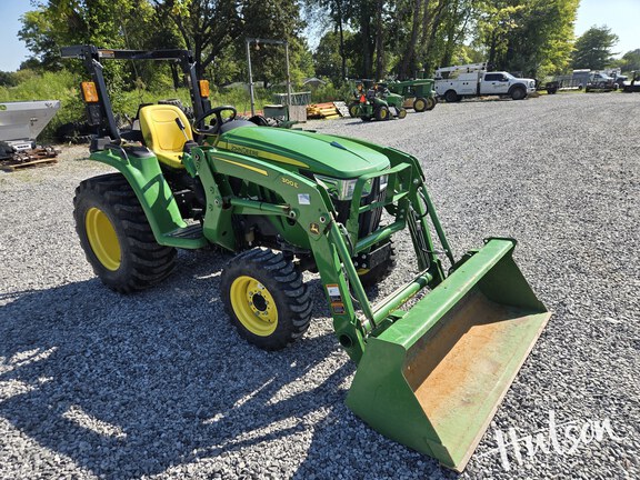 Photo of 2022 John Deere 3032E