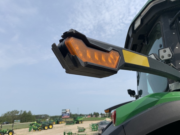 Photo of 2023 John Deere 8R 340