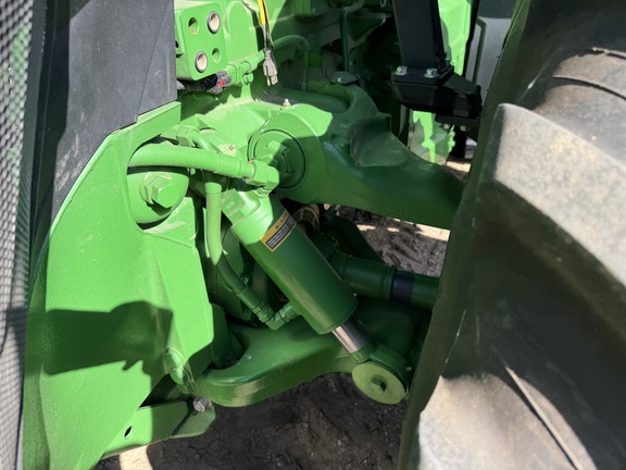 2025 John Deere 8R 410 - Photo11