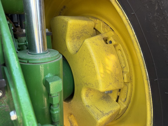 2025 John Deere 8R 410 - Photo17