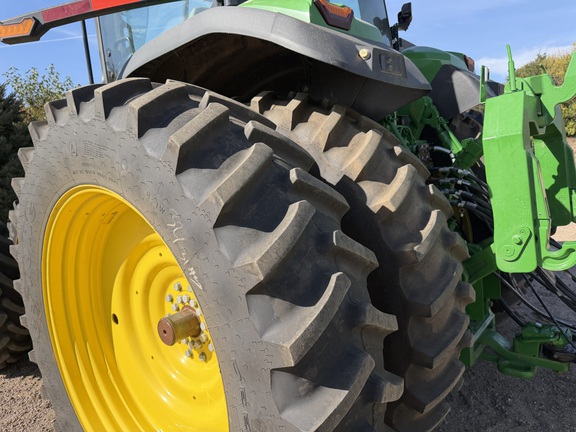2025 John Deere 8R 410 - Photo18
