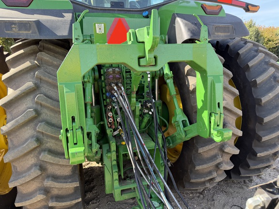 2025 John Deere 8R 410 - Photo23