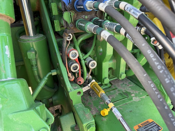 2025 John Deere 8R 410 - Photo25